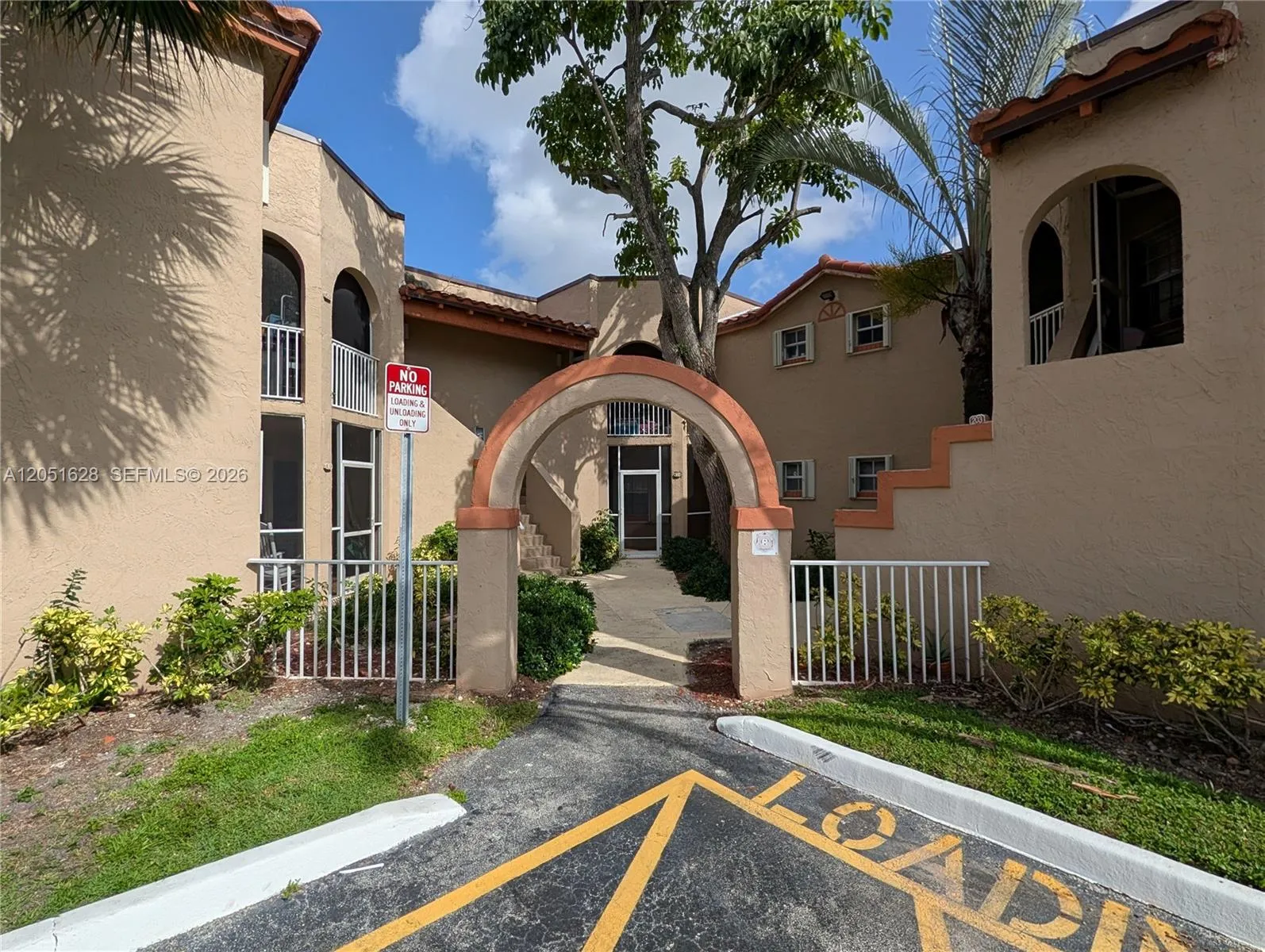 View details of listing 301 SW 86th Avenue 101, Pembroke Pines, FL 33025 Pembroke Pines with MLS#
