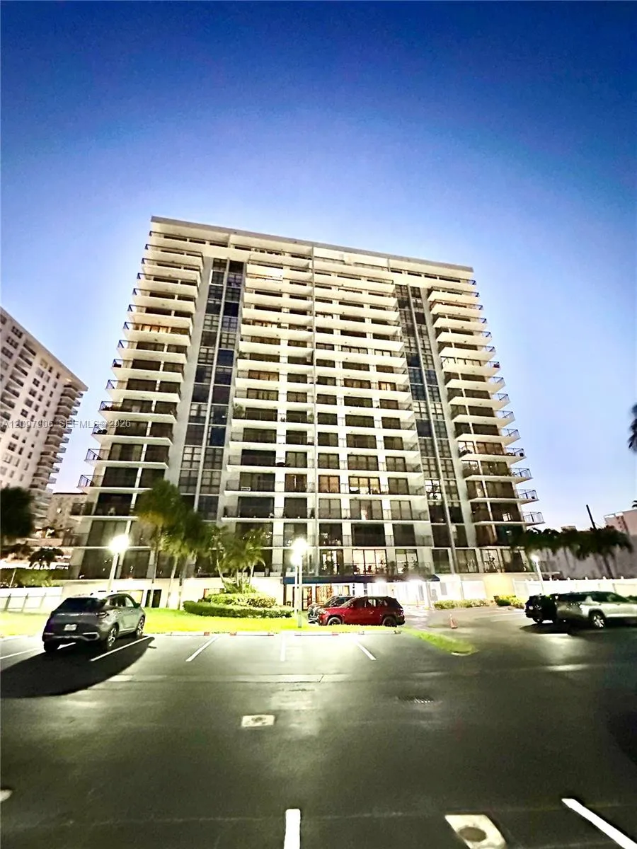 View details of listing 3031 N Ocean Boulevard 404, Fort Lauderdale, FL 33308 Fort Lauderdale with MLS# 