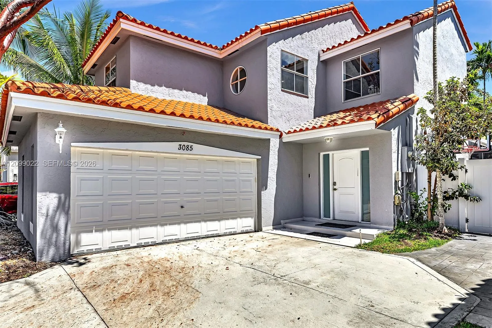 View details of listing 3085 N 36th Avenue, Hollywood, FL 33021 Hollywood with MLS# 