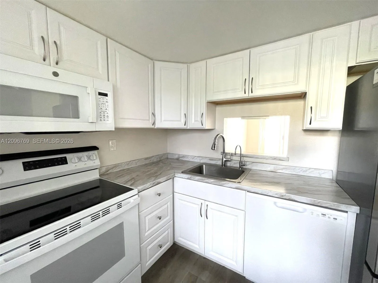 View details of listing 3099 NW 48th Avenue 157, Lauderdale Lakes, FL 33313 Lauderdale Lakes with MLS# 