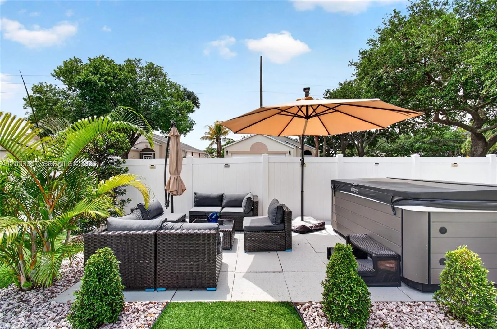 Listing  31 E Bentwater Circle, Boynton Beach, FL 33426, Boynton Beach, FL 33426