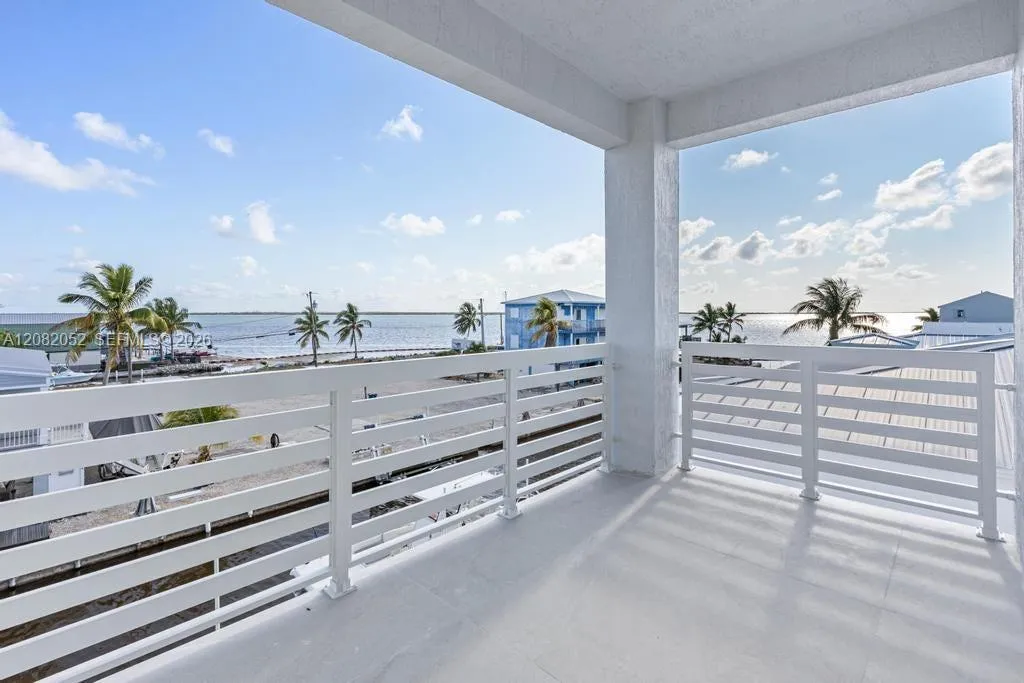 View details of listing 31569 Avenue D, Big Pine Key, FL 33043 Big Pine Key with MLS#
