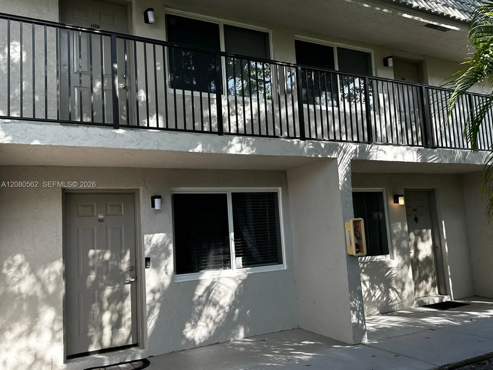 View details of listing 3229 NW 102nd Terrace 3229, Coral Springs, FL 33065 Coral Springs with MLS# 