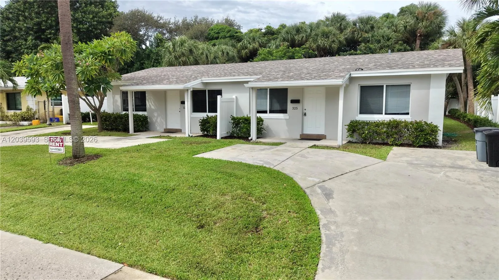 Listing  323 Northlake Drive 323/325, North Palm Beach, FL 33408, North Palm Beach, FL 33408