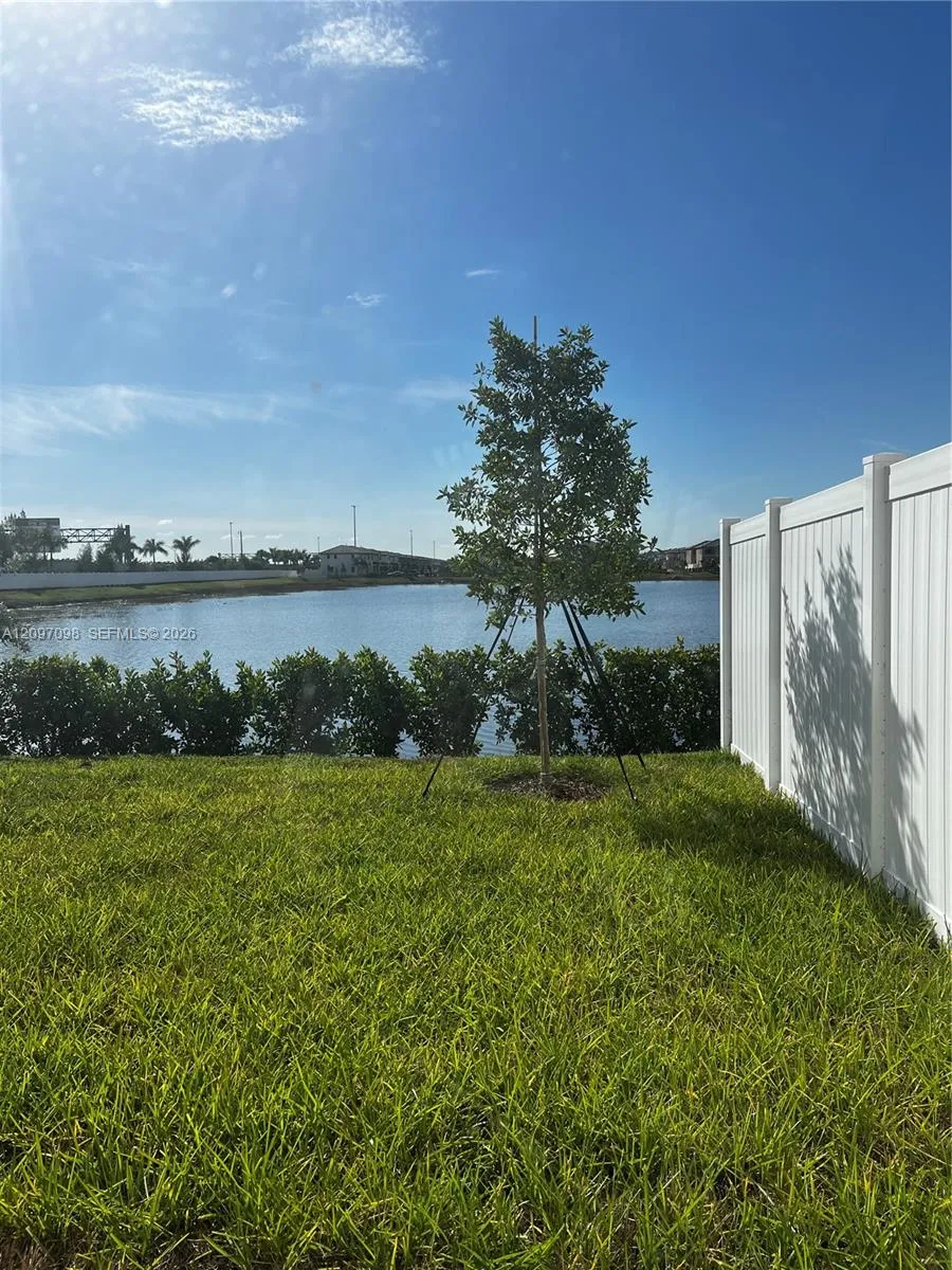 View details of listing 3236 W 114th Terrace, Hialeah, FL 33018 Hialeah with MLS# 