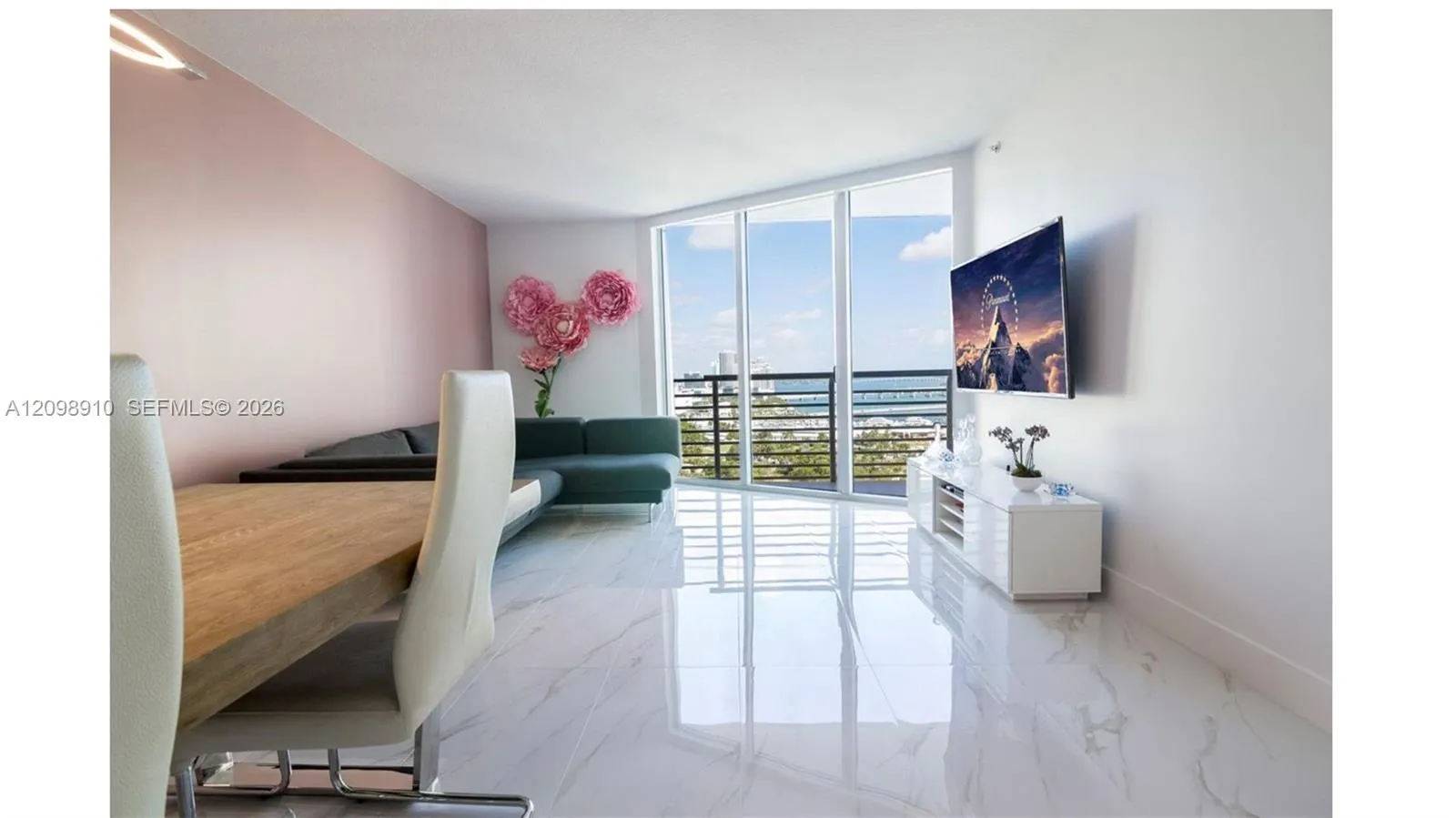 View details of listing 325 S Biscayne Boulevard 2624, Miami, FL 33131 Miami with MLS# 