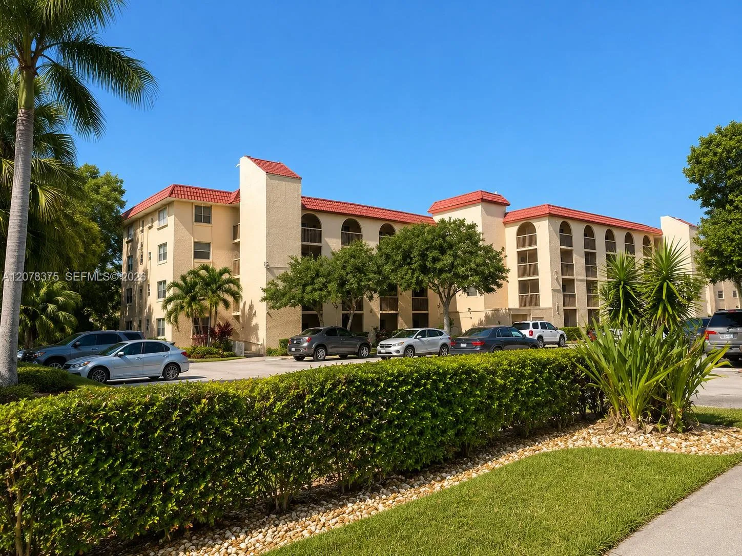 View details of listing 3261 Holiday Springs Boulevard 401, Margate, FL 33063 Margate with MLS#