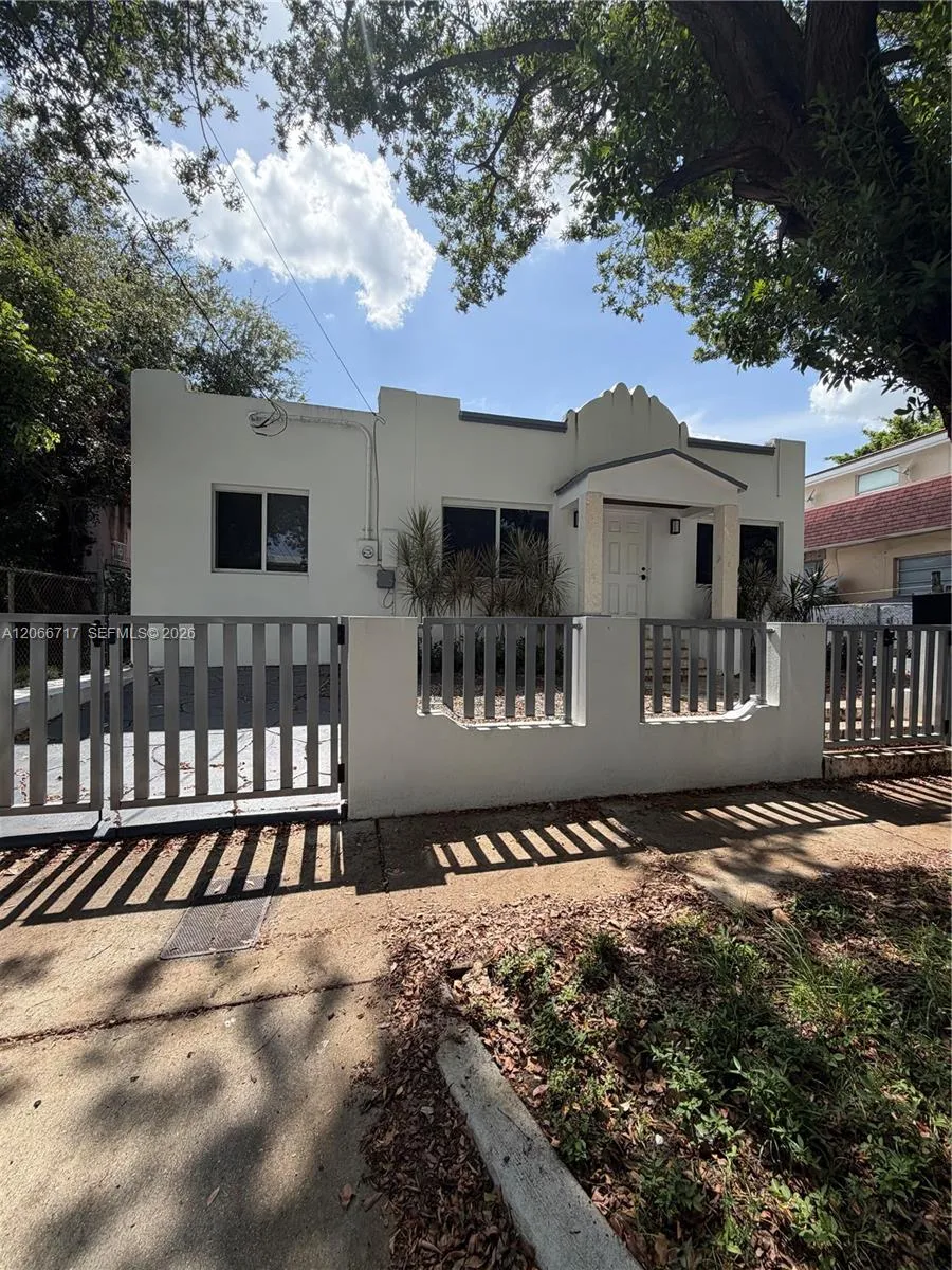 Listing  328 SW 15th Avenue -, Miami, FL 33135, Miami, FL 33135