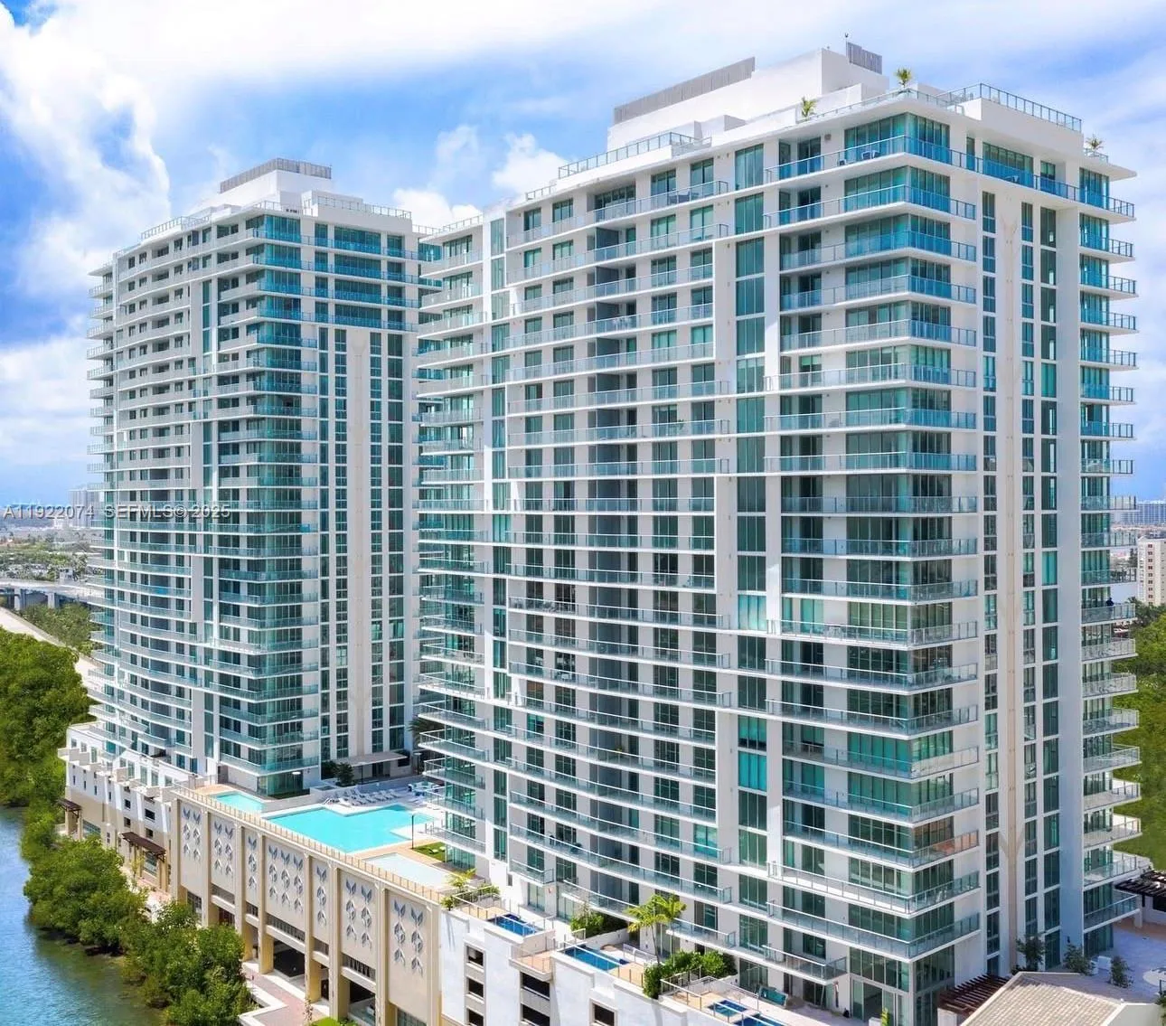 View details of listing 330 Sunny Isles Boulevard 5-2002, Sunny Isles Beach, FL 33160 Sunny Isles Beach with MLS# 