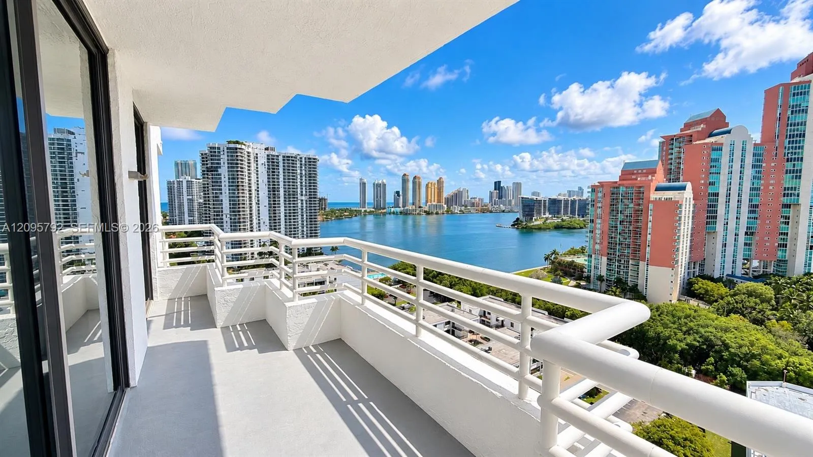 View details of listing 3300 NE 192nd Street LP13, Aventura, FL 33180 Aventura with MLS# 