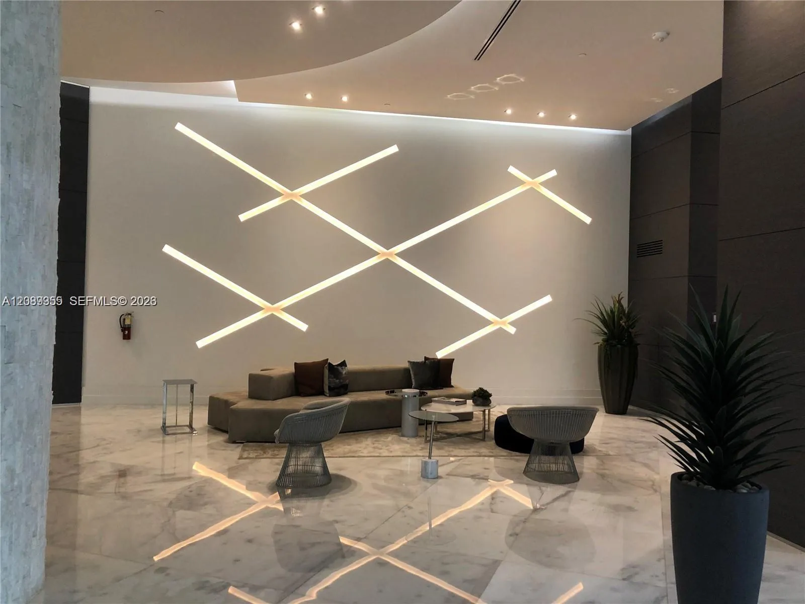View details of listing 3300 NE 192nd Street PH05, Aventura, FL 33180 Aventura with MLS# 