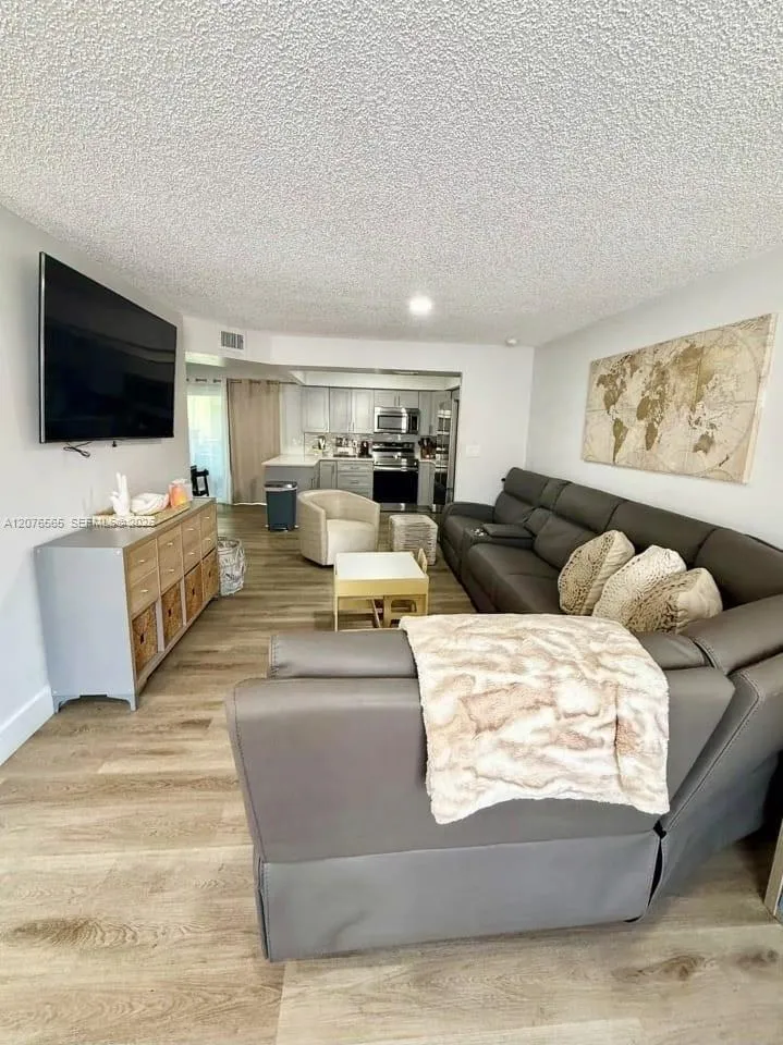 Listing  3316 Quail Close 21, Pompano Beach, FL 33064, Pompano Beach, FL 33064
