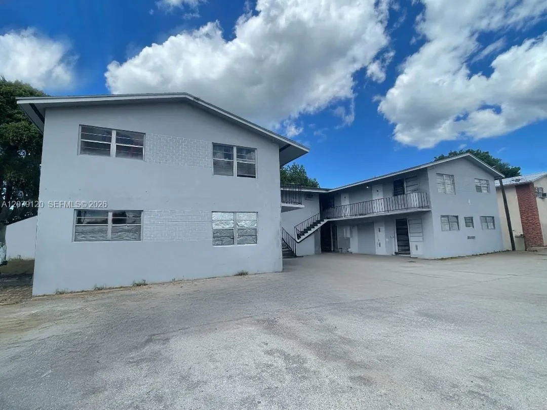 View details of listing 332 SW 3rd Street 9, Belle Glade, FL 33430 Belle Glade with MLS#