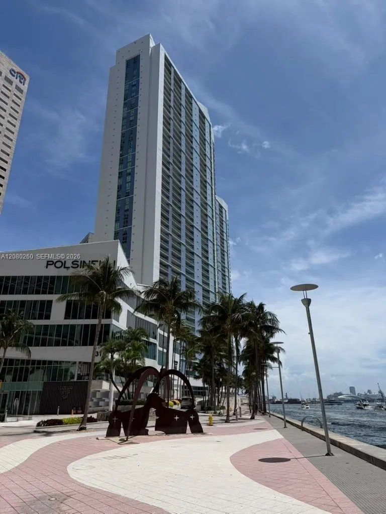 Listing  335 S Biscayne Boulevard 3901, Miami, FL 33131, Miami, FL 33131
