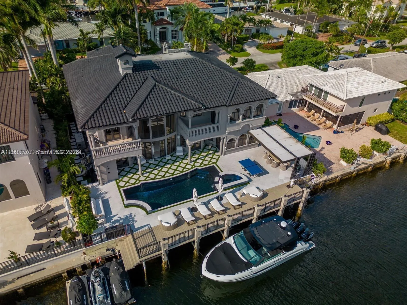 Listing  3380 NE 170th Street, North Miami Beach, FL 33160, North Miami Beach, FL 33160