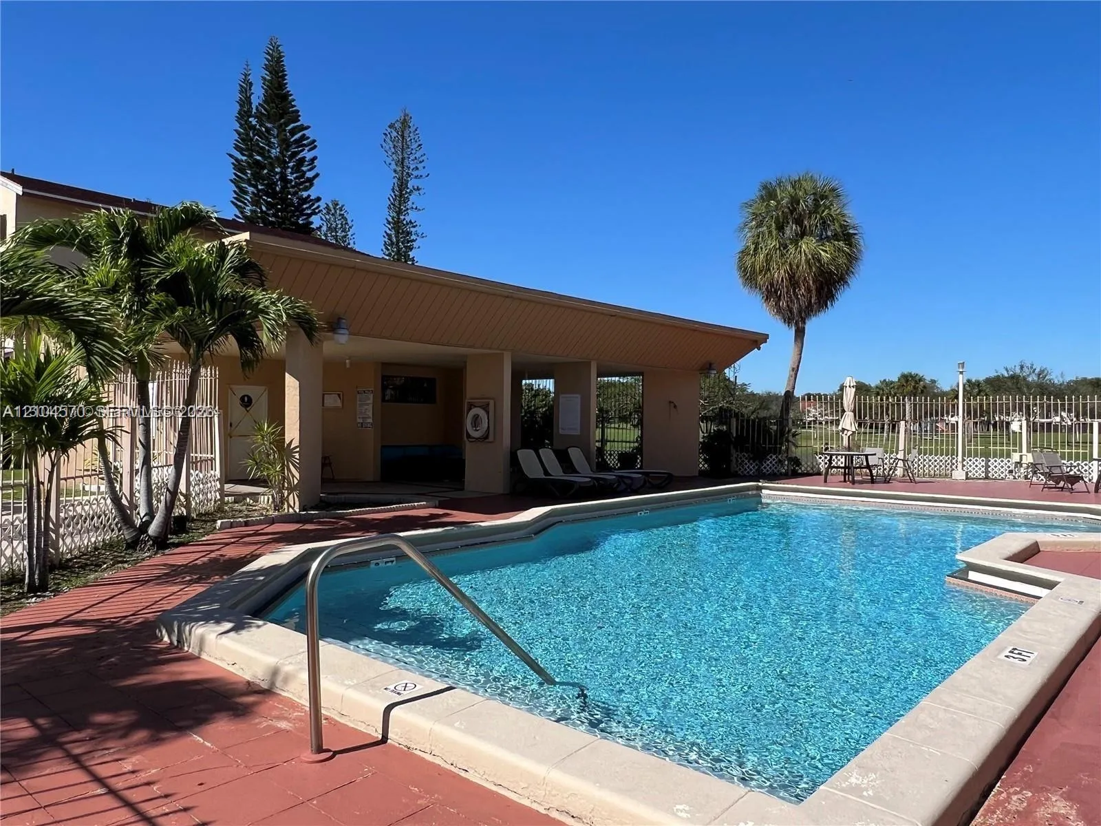 Listing  341 W Park Drive 106-15, Miami, FL 33172, Miami, FL 33172