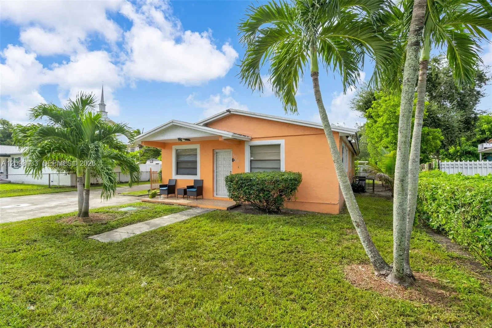 View details of listing 3420 NW 213th Terrace, Miami Gardens, FL 33056 Miami Gardens with MLS#