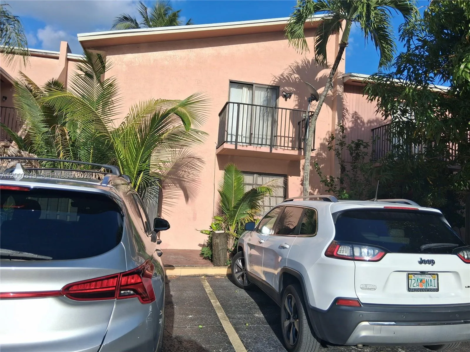 View details of listing 3429 SW 52nd Avenue, Pembroke Park, FL 33023 Pembroke Park with MLS#