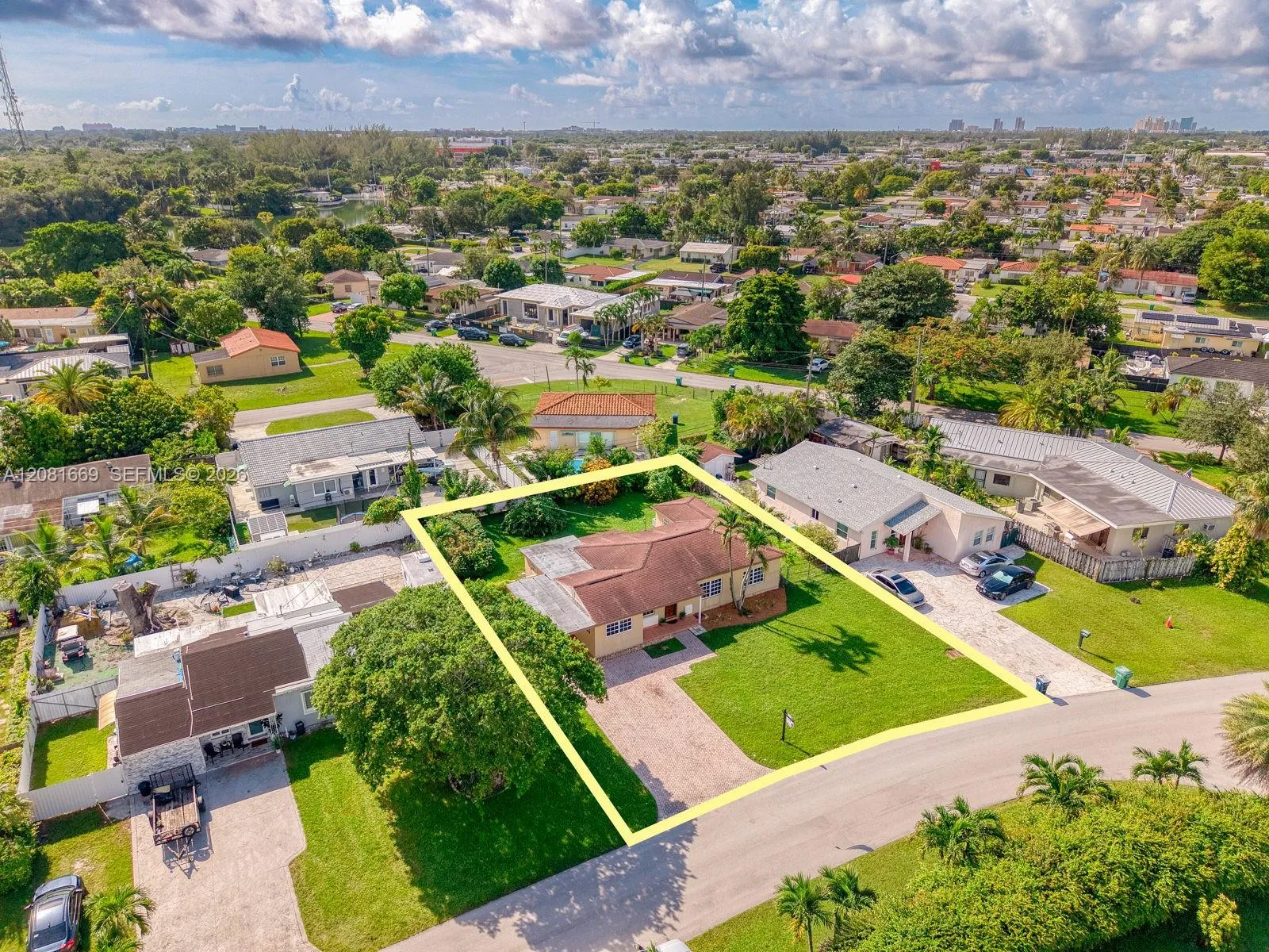 View details of listing 3435 SW 73rd Ave Road, Miami, FL 33155 Miami with MLS#
