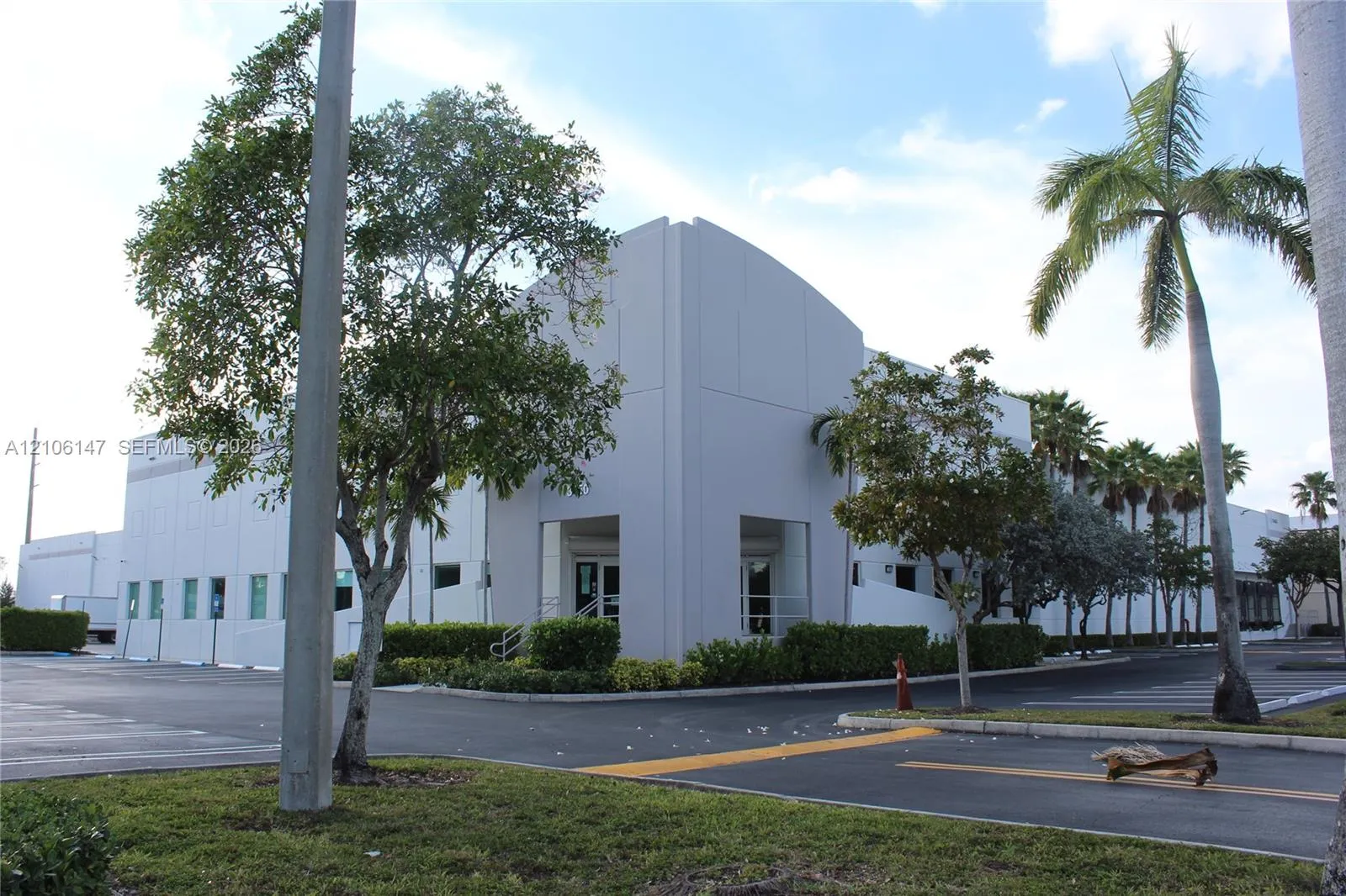 View details of listing 3450 NW 115th Avenue, Doral, FL 33178 Doral with MLS#