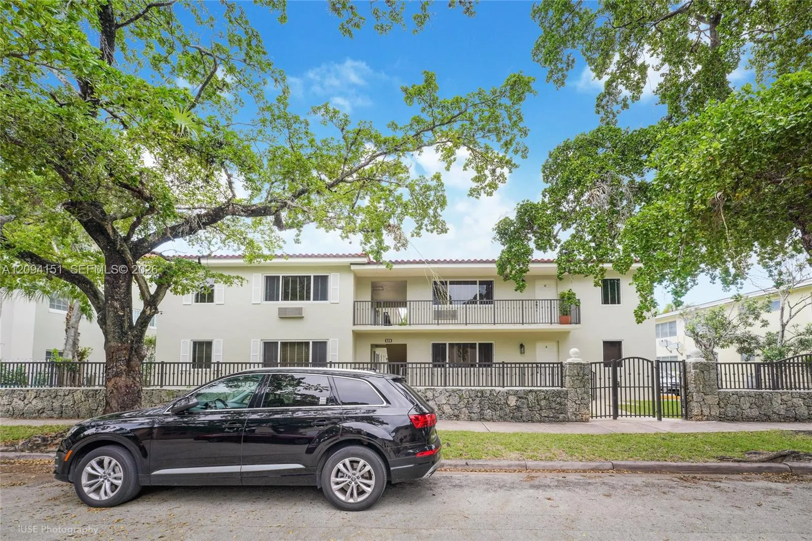 View details of listing 35 Antilla Avenue 2, Coral Gables, FL 33134 Coral Gables with MLS#