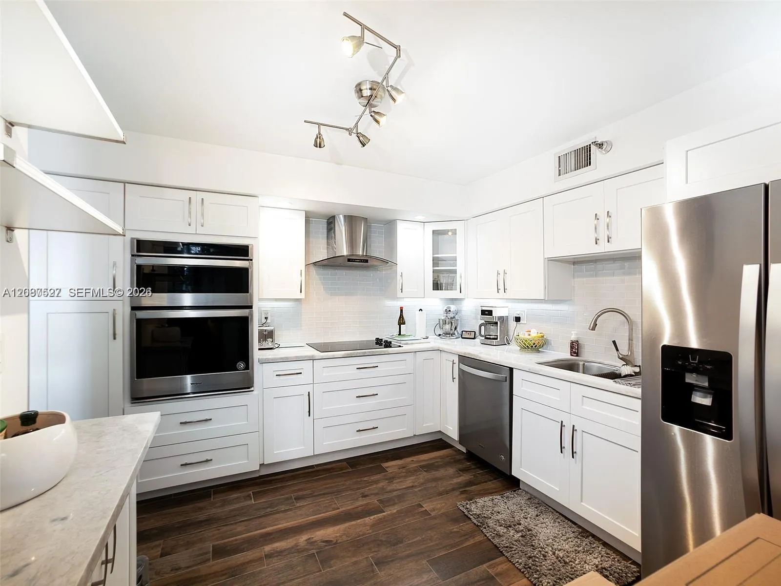 Listing  3500 Mystic Pointe Drive 1607, Aventura, FL 33180, Aventura, FL 33180