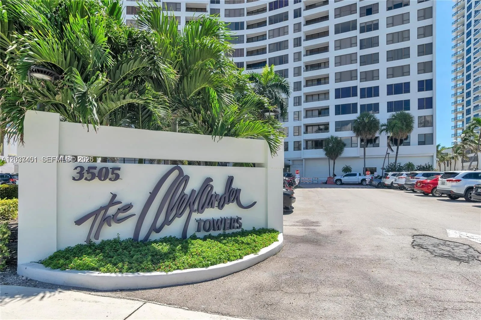 View details of listing 3505 S Ocean Drive 208, Hollywood, FL 33019 Hollywood with MLS#