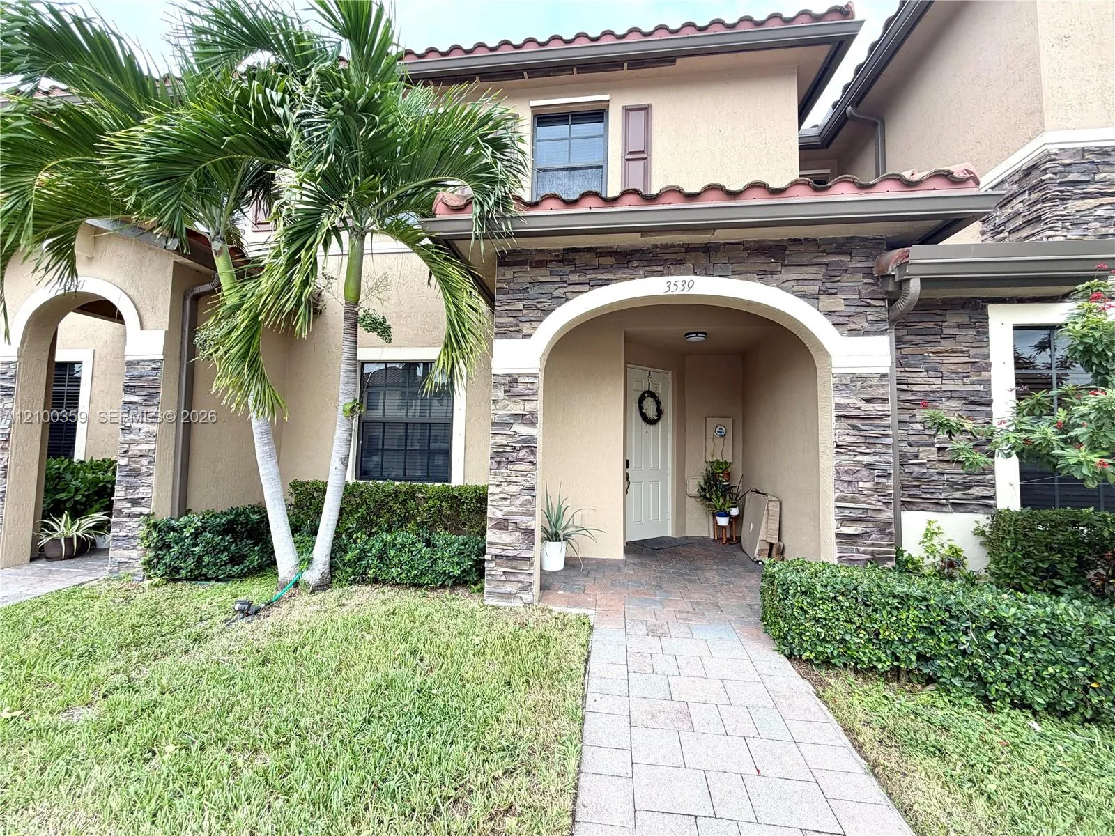 View details of listing 3539 W 89th Place 3539, Hialeah, FL 33018 Hialeah with MLS# 
