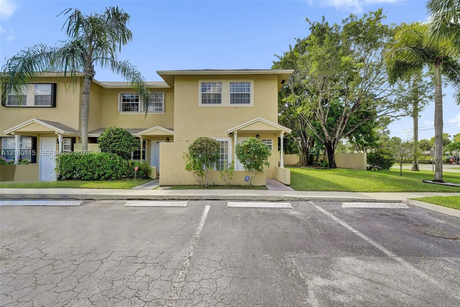 View details of listing 3590 NW 83rd Lane, Sunrise, FL 33351 Sunrise with MLS#