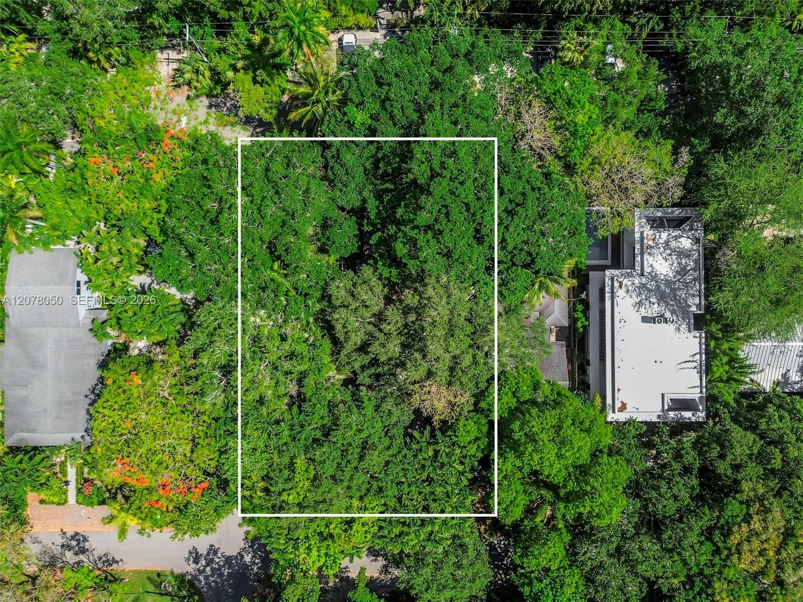 View details of listing 3595 Avocado Avenue, Miami, FL 33133 Miami with MLS#