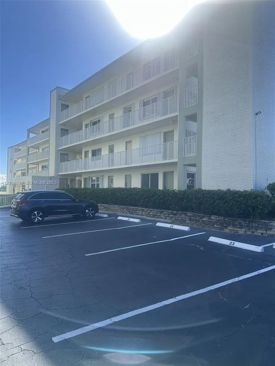 Listing  3600 N Ocean Drive 423, Riviera Beach, FL 33404, Riviera Beach, FL 33404