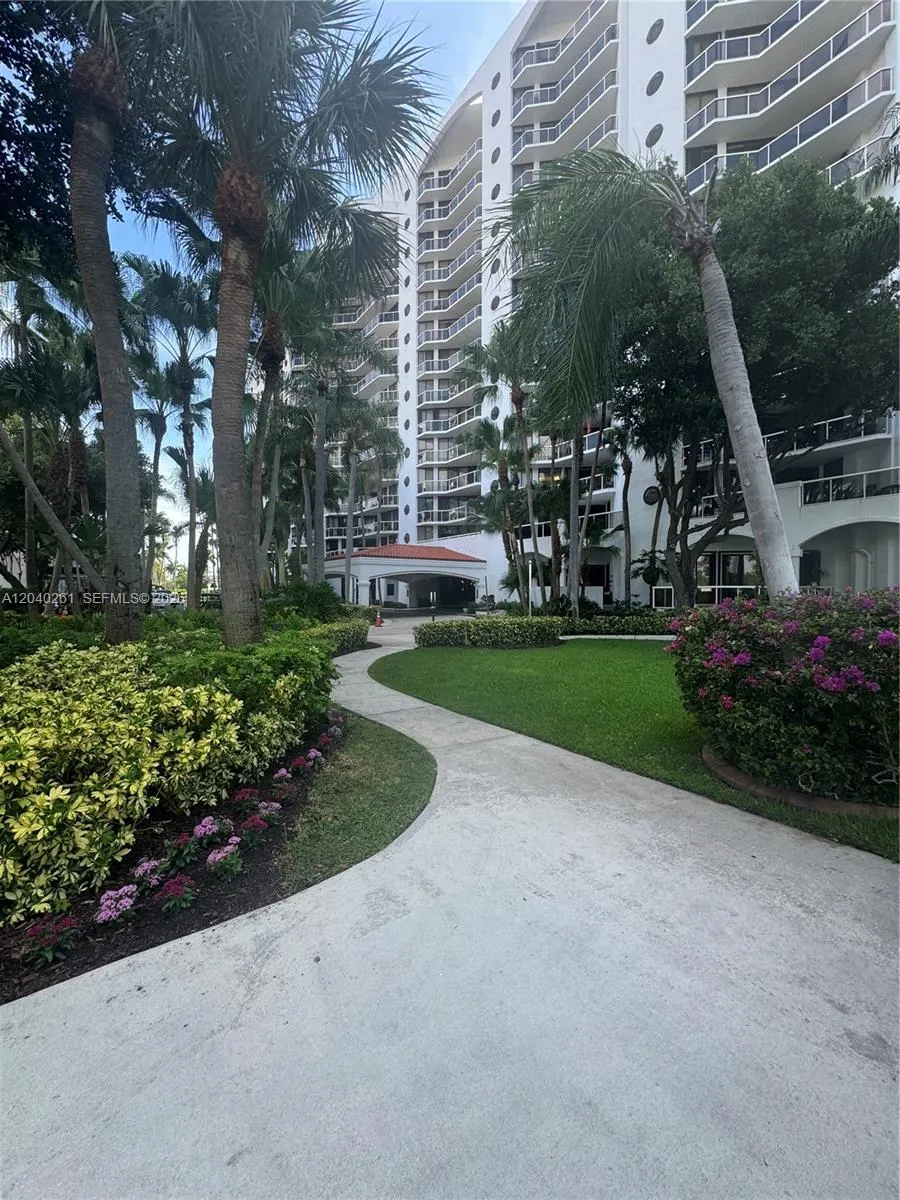Listing  3610 Yacht Club Drive 215, Aventura, FL 33180, Aventura, FL 33180
