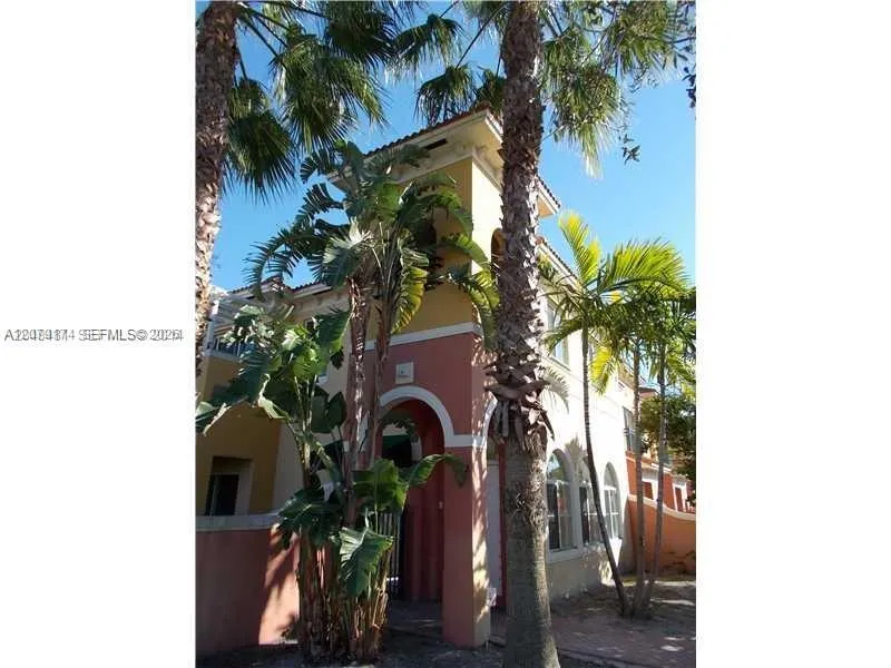 View details of listing 3632 NW 30th Court 10F, Lauderdale Lakes, FL 33311 Lauderdale Lakes with MLS#