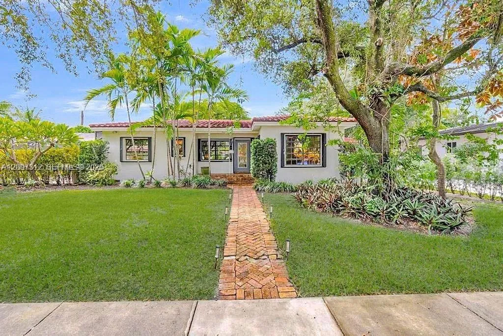 Listing  364 Navarre Drive, Miami Springs, FL 33166, Miami Springs, FL 33166