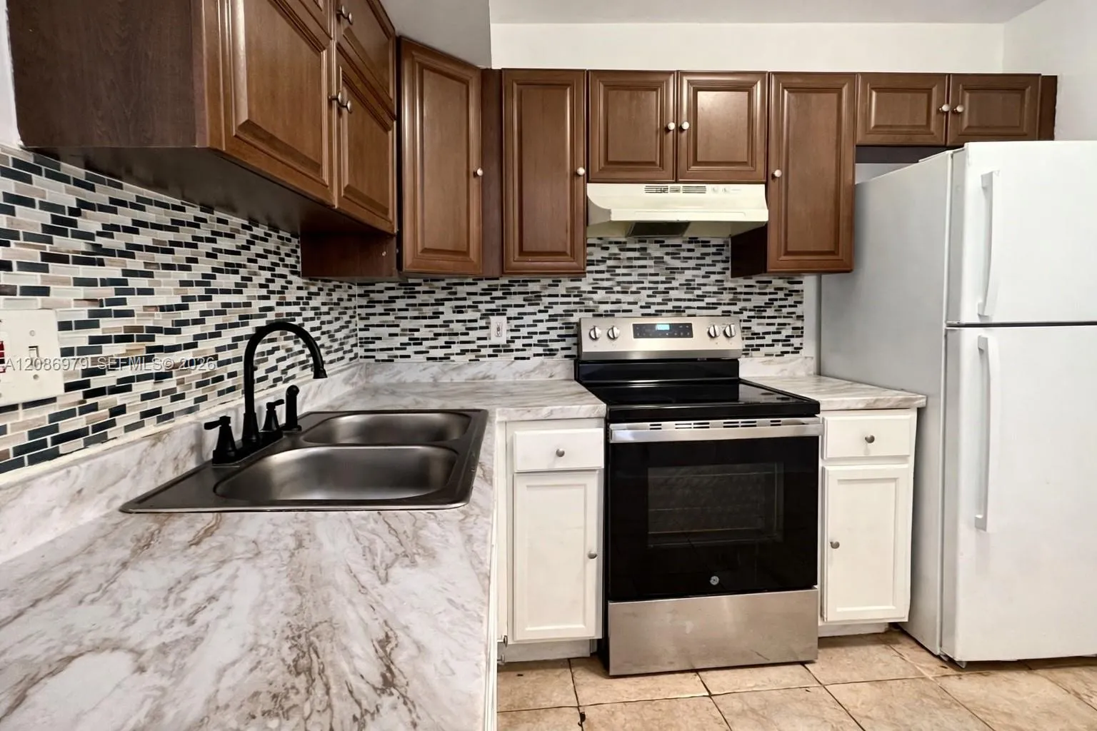 View details of listing 3700 NW 21st Street 109, Lauderdale Lakes, FL 33311 Lauderdale Lakes with MLS#