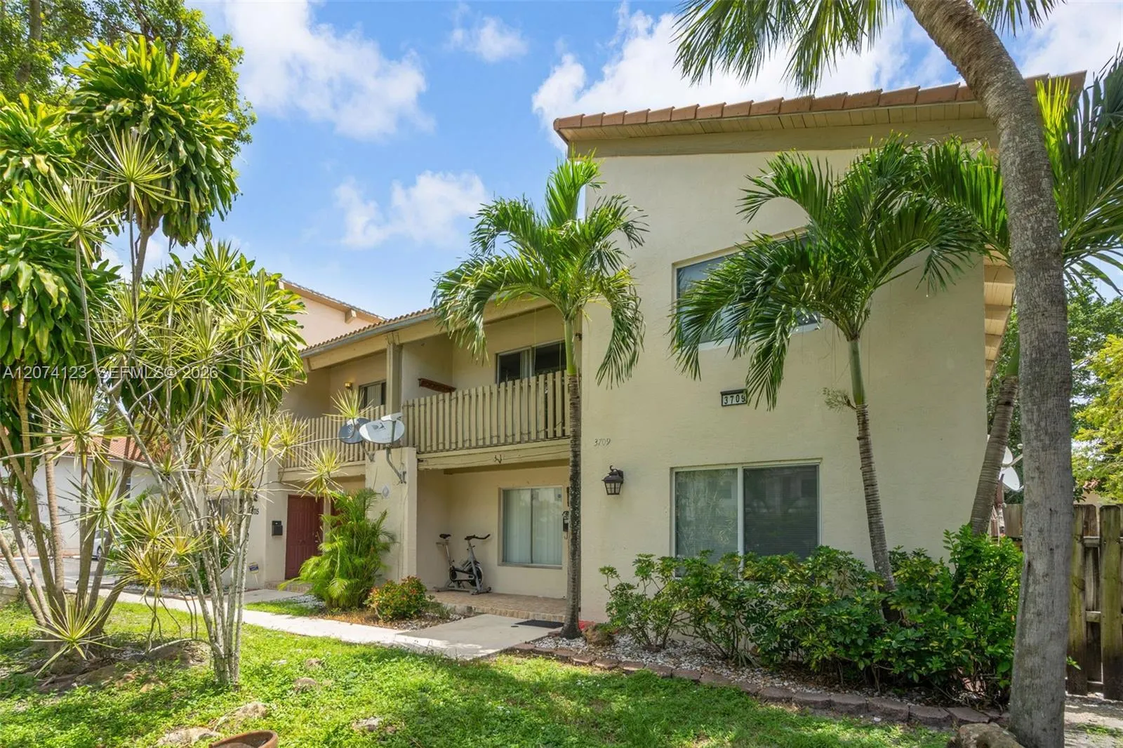 Listing  3711 Riverside Drive, Coral Springs, FL 33065, Coral Springs, FL 33065