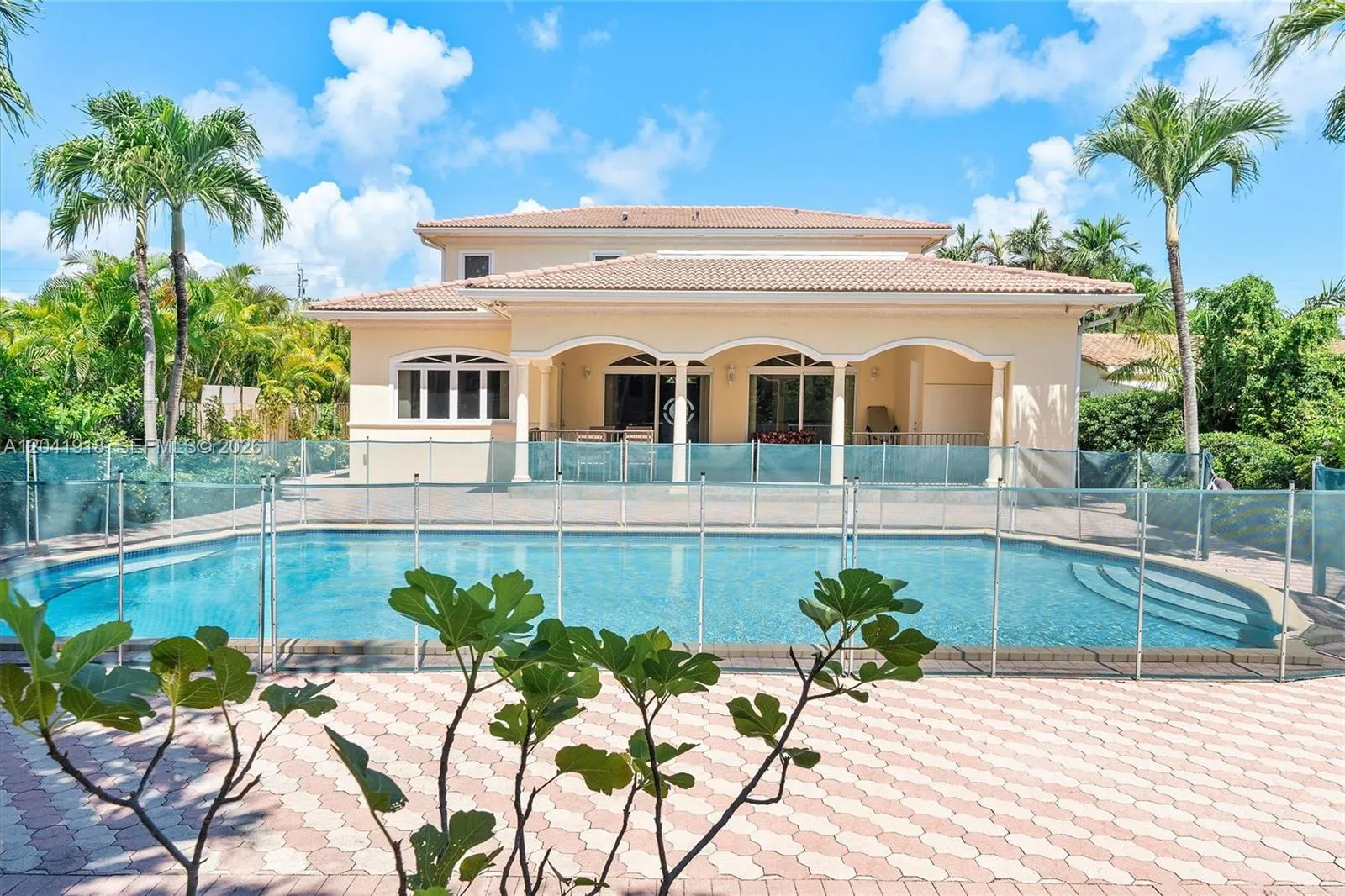 View details of listing 3765 Prairie Avenue 3765, Miami Beach, FL 33140 Miami Beach with MLS#