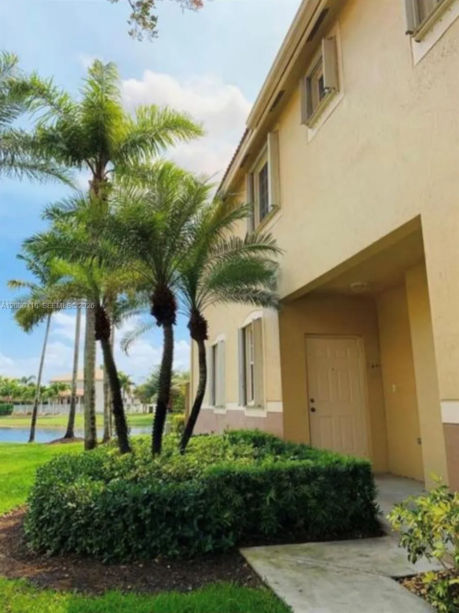 View details of listing 3790 San Simeon Circle 1, Weston, FL 33331 Weston with MLS#