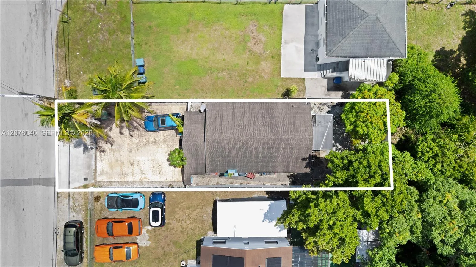 View details of listing 390 NE 166th Street, North Miami, FL 33162 North Miami with MLS#