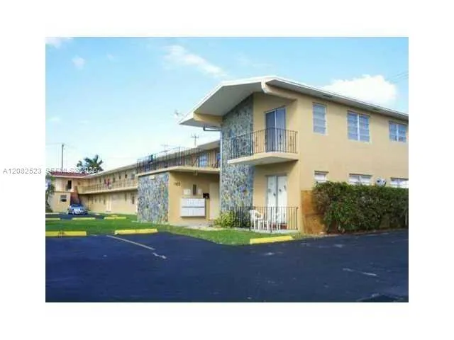 View details of listing 3903 SW 78th Court 103, Miami, FL 33155 Miami with MLS#