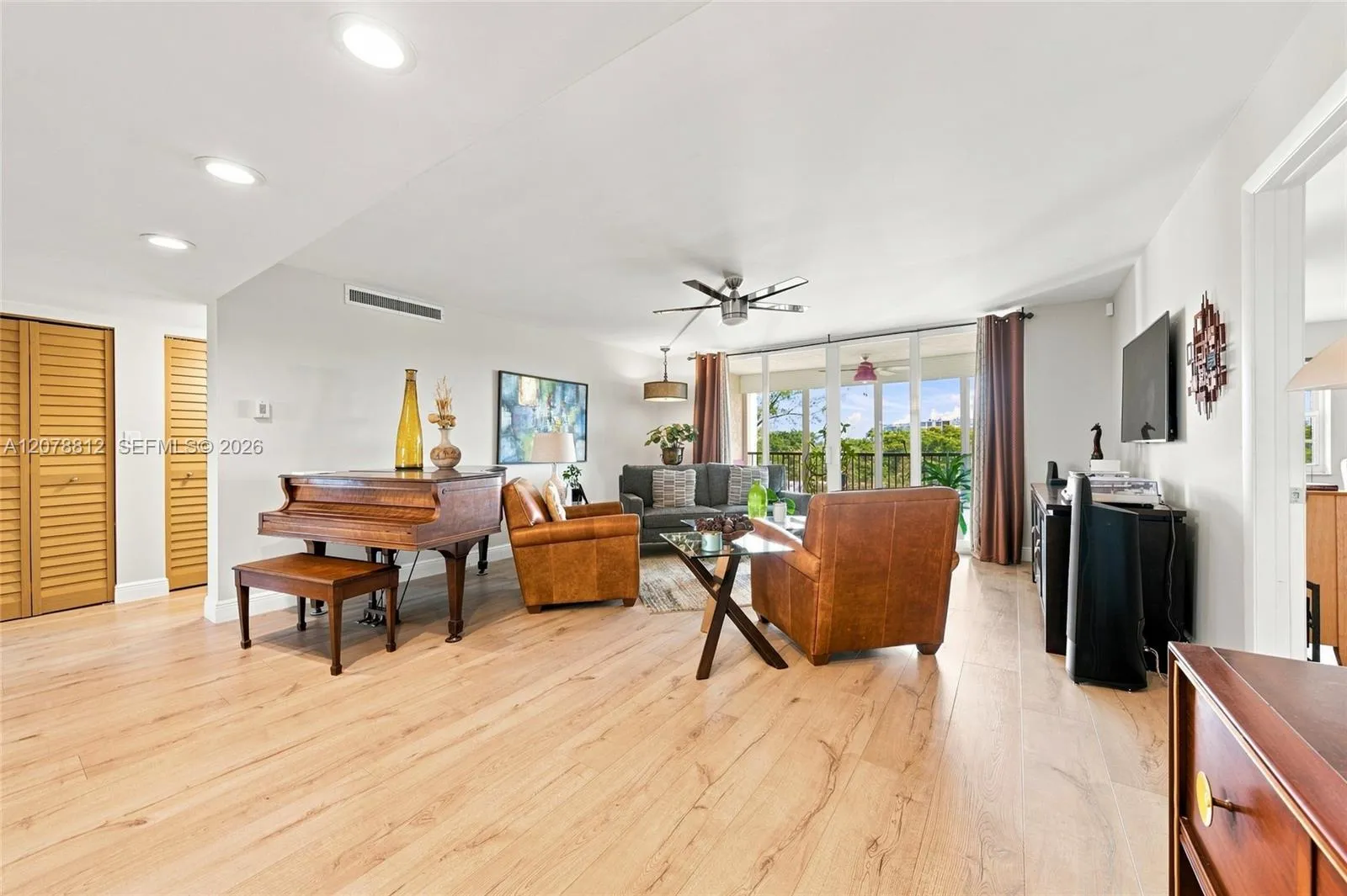 Listing  3940 Inverrary Boulevard 601-A, Lauderhill, FL 33319, Lauderhill, FL 33319