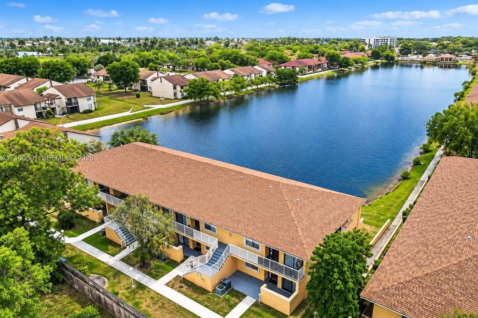 View details of listing 400 NW 214 Street 104-22, Miami Gardens, FL 33169 Miami Gardens with MLS#