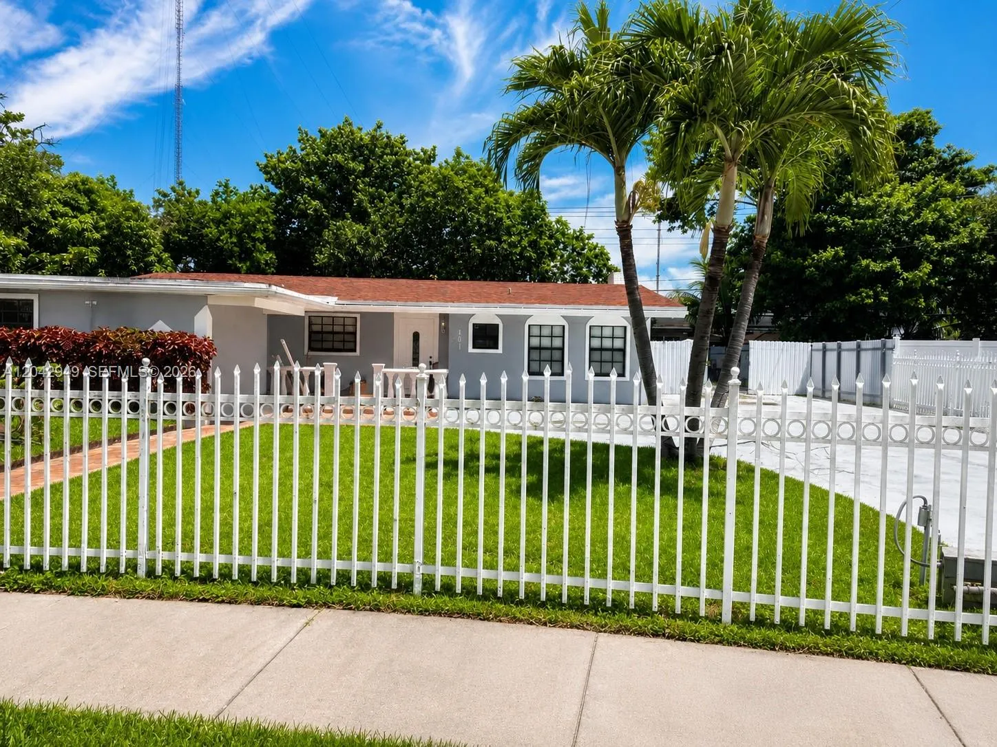Listing  401 NW 198th Street, Miami Gardens, FL 33169, Miami Gardens, FL 33169