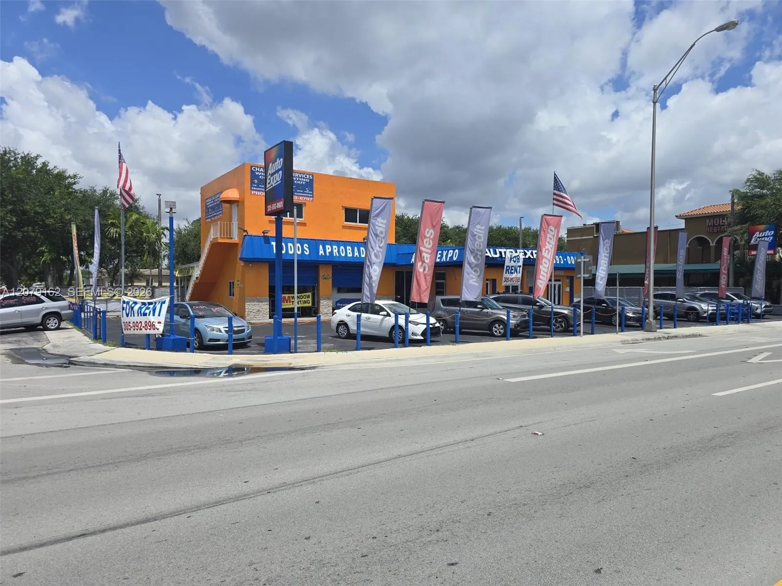 View details of listing 4010 E 8th Avenue, Hialeah, FL 33013 Hialeah with MLS#
