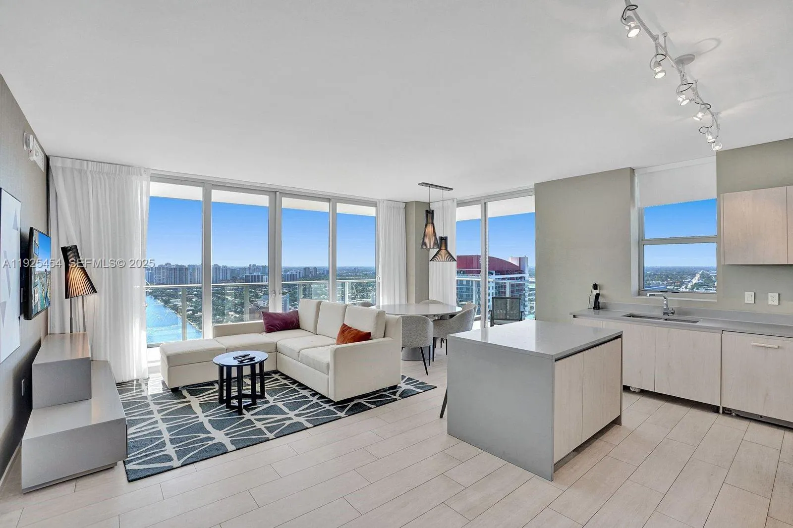 Listing  4010 S Ocean Drive R1108, Hollywood, FL 33019, Hollywood, FL 33019
