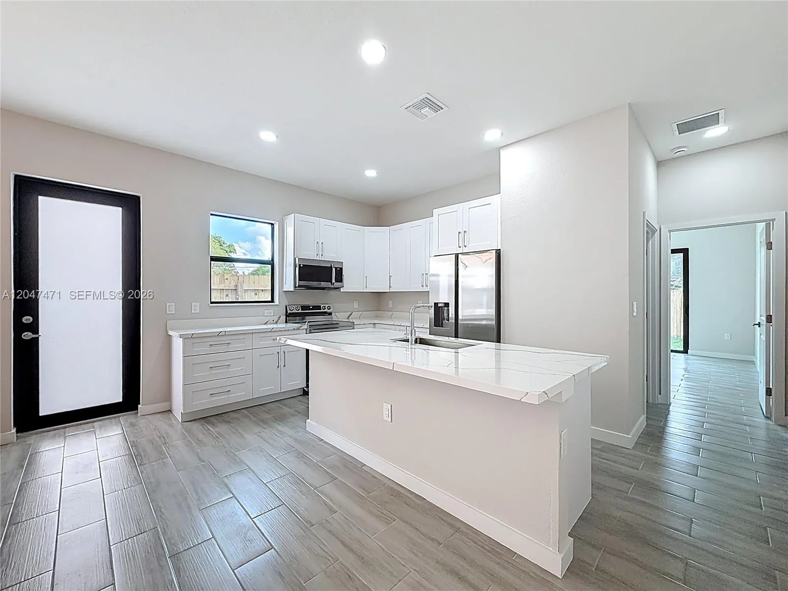 Listing  402 NW 41st Street 402, Oakland Park, FL 33309, Oakland Park, FL 33309