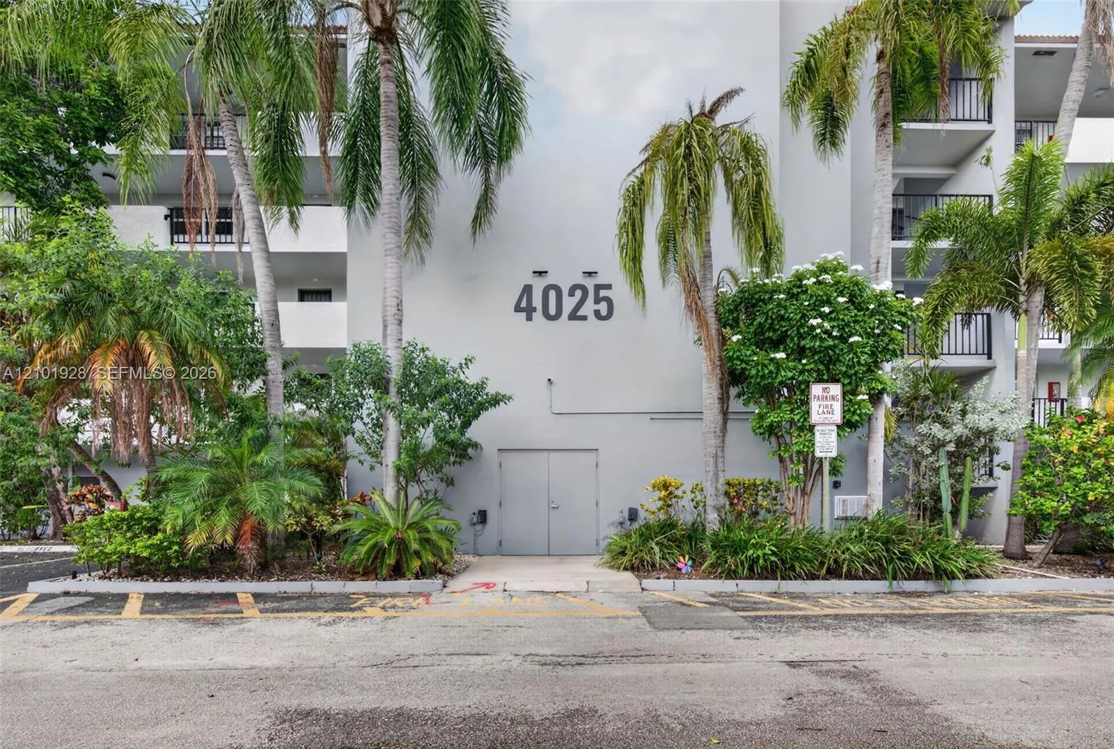 Listing  4025 N Nob Hill Road 107, Sunrise, FL 33351, Sunrise, FL 33351