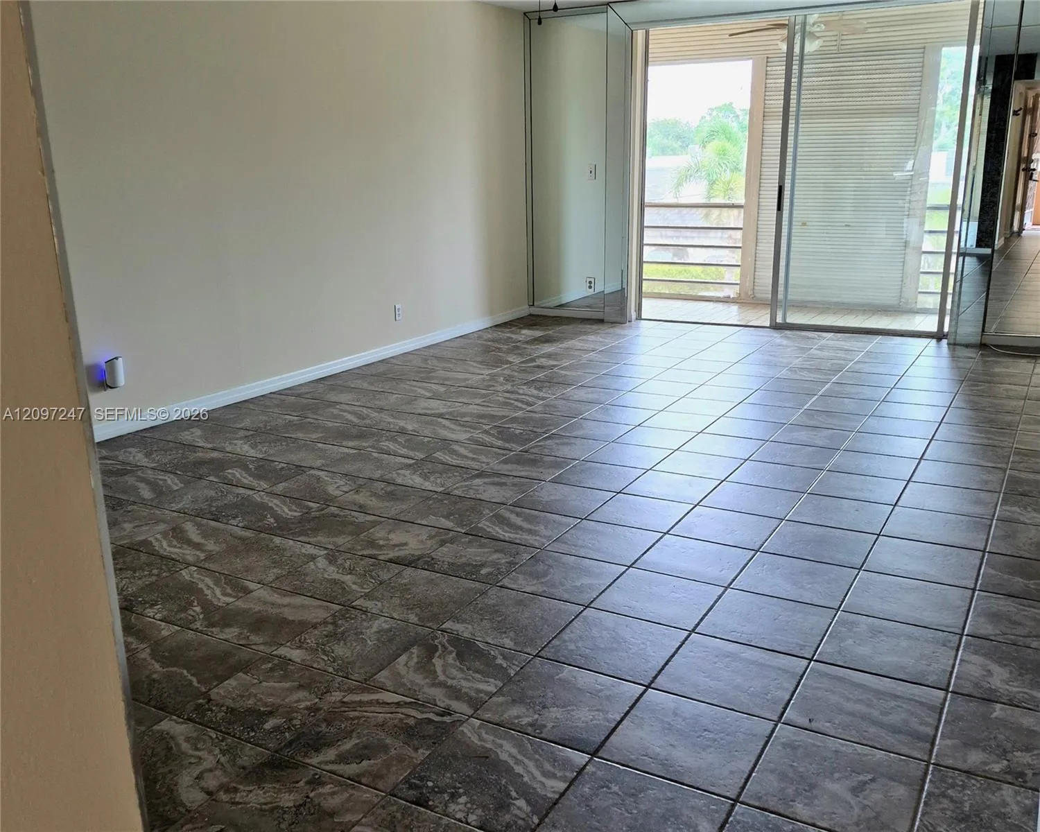 View details of listing 403 NW 68th Avenue 309, Plantation, FL 33317 Plantation with MLS# 