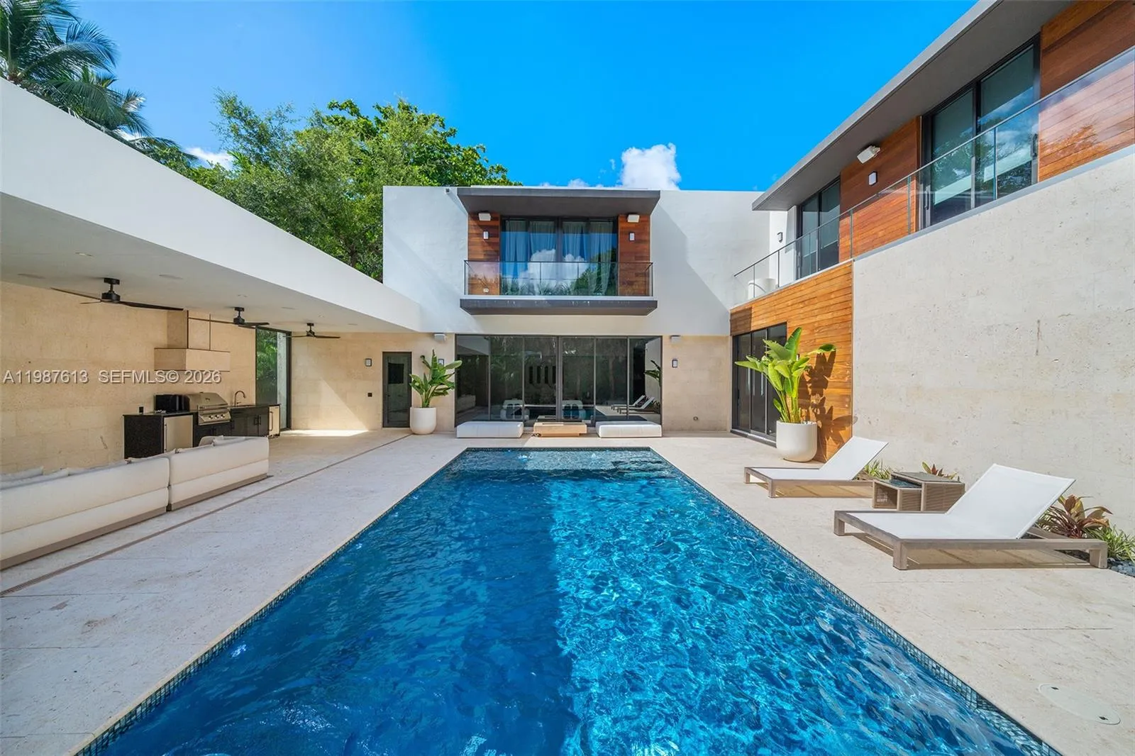 Listing  4041 S Le Jeune Road, Miami, FL 33146, Miami, FL 33146