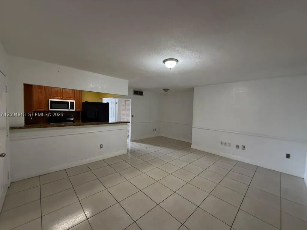 View details of listing 4050 NW 135th Street 16-1, Opa-Locka, FL 33054 Opa-Locka with MLS#